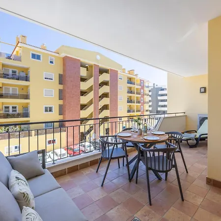 Senhora Da Apartamento *