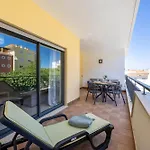 Senhora Da Apartament